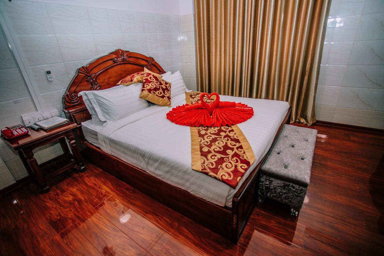 Amber Palace Hotel Myitkyinā Extérieur photo