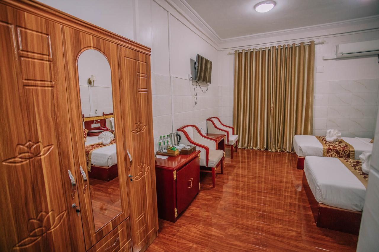 Amber Palace Hotel Myitkyinā Extérieur photo