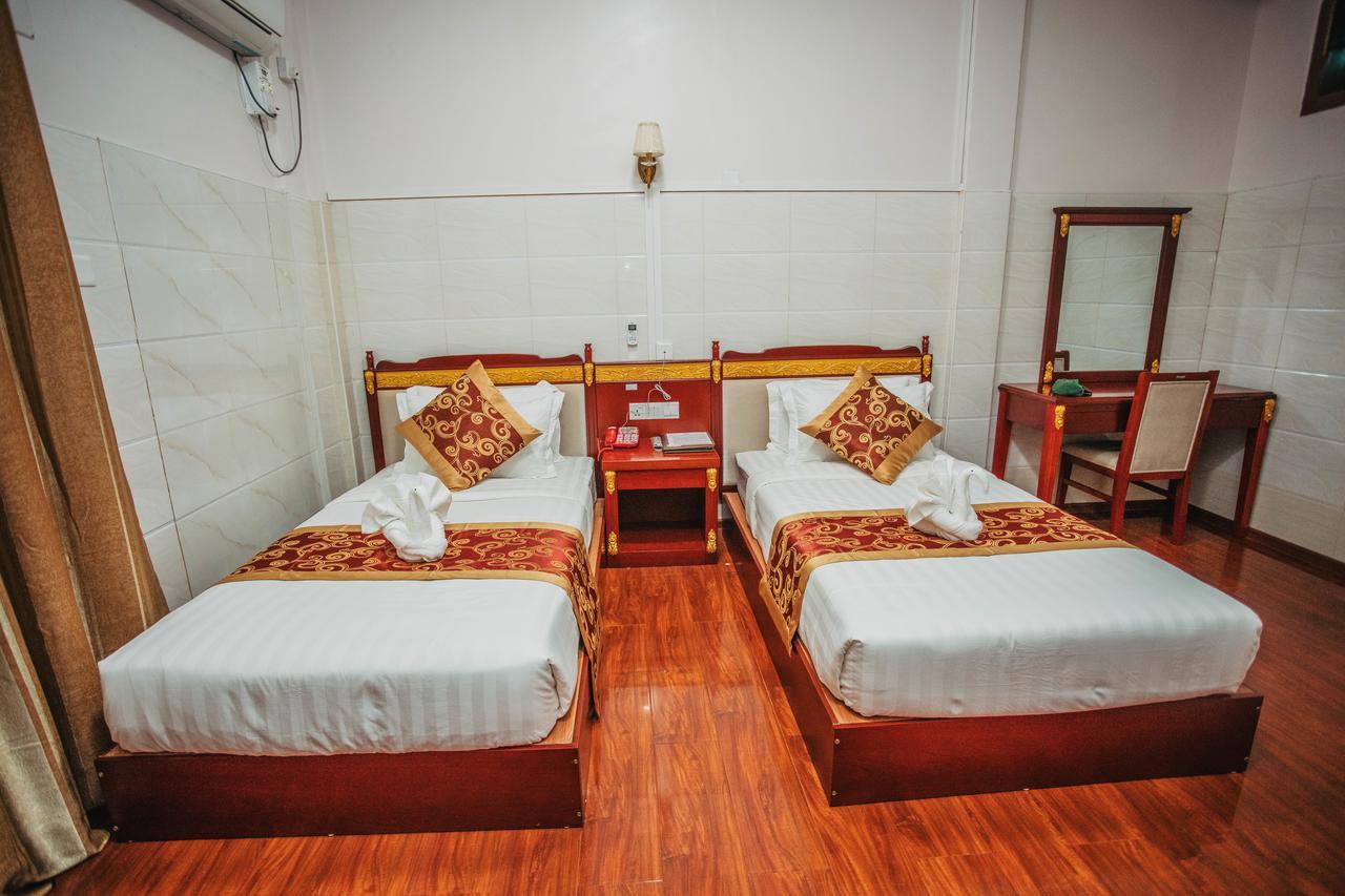 Amber Palace Hotel Myitkyinā Extérieur photo