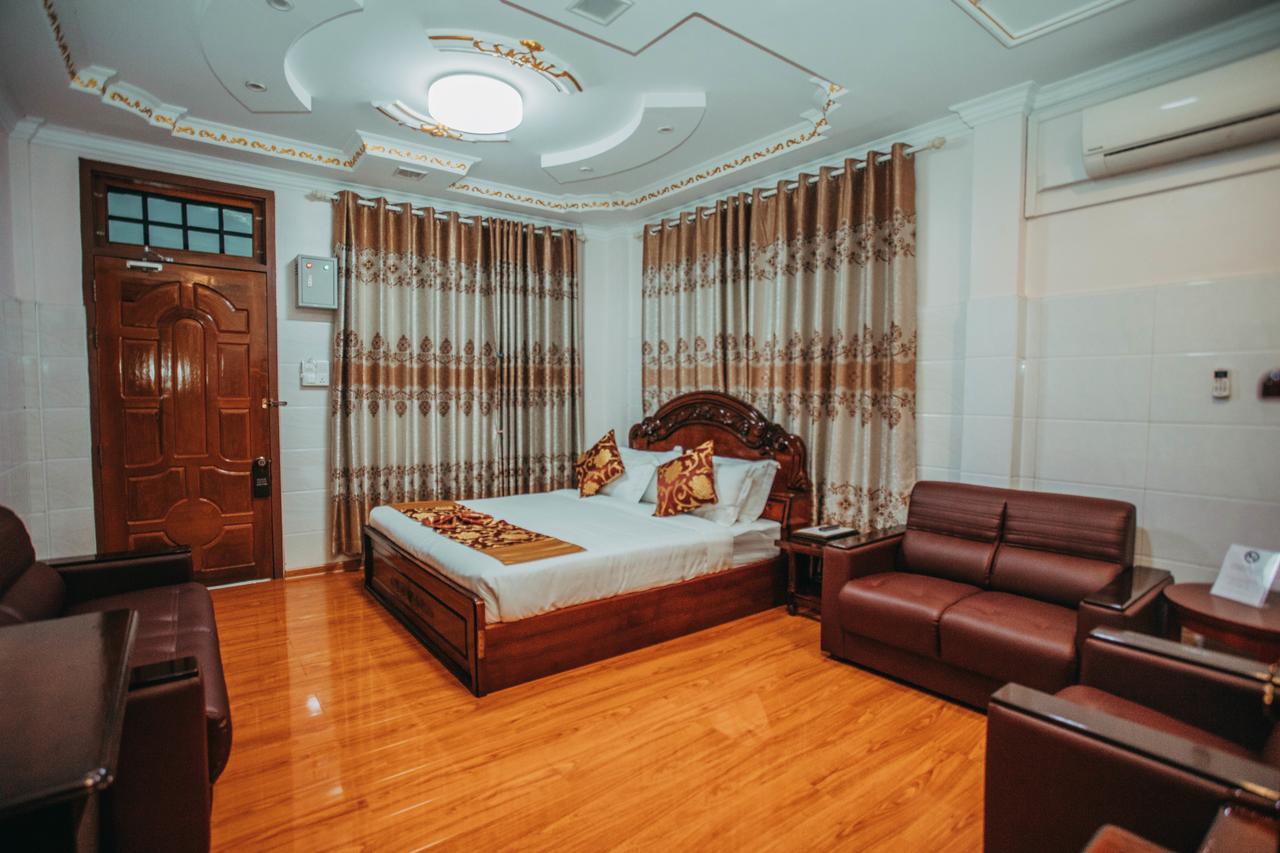 Amber Palace Hotel Myitkyinā Extérieur photo